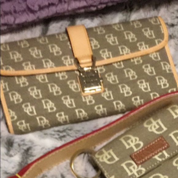 Dooney & Bourke anniversary tote set wallet ,card - Picture 3 of 7